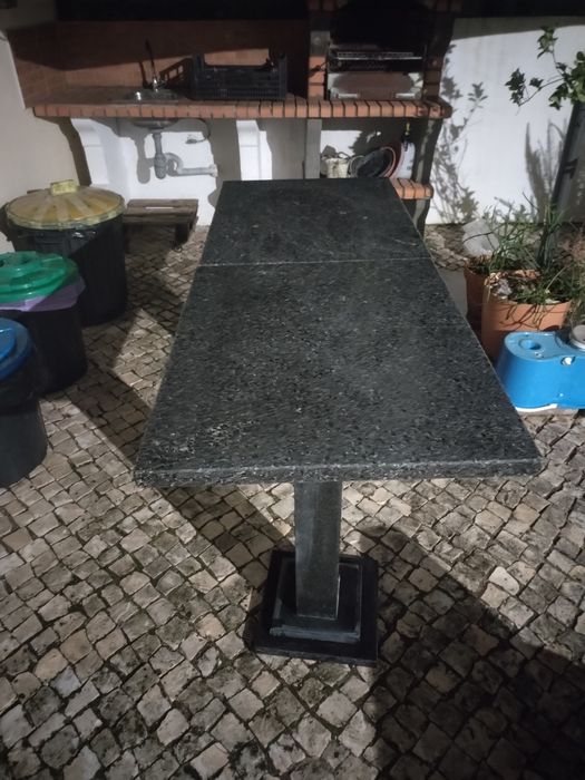 Mesa de Granito semi nova