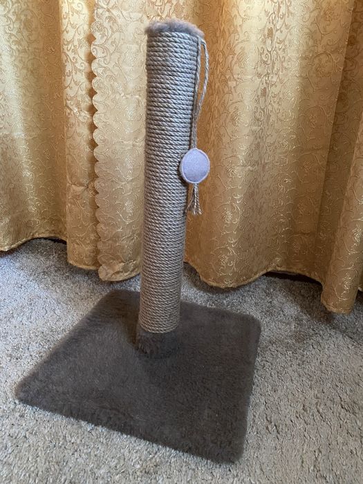 Дряпка для кота 32*32*53 см