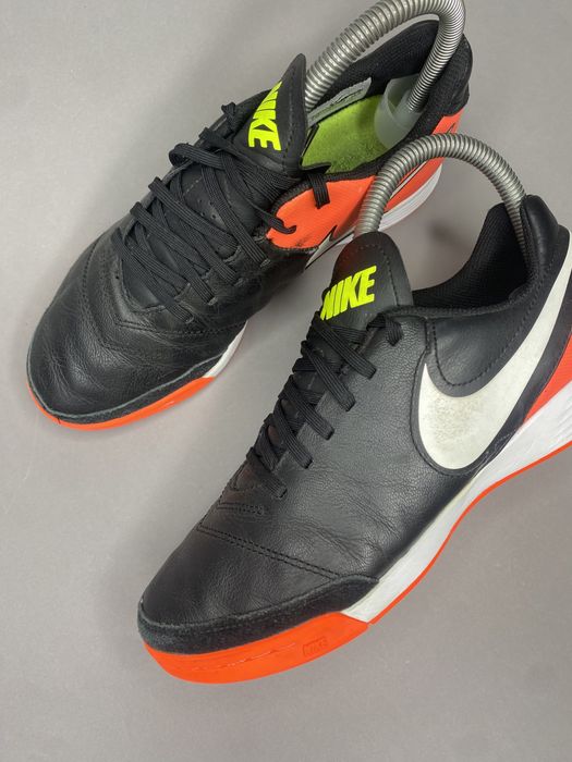 Nike Tiempo шкіряні футбольні футзалки професійні сороконіжки 39р найк шкіра