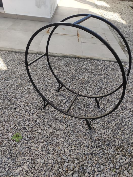 Suporte lenha redondo metal preto