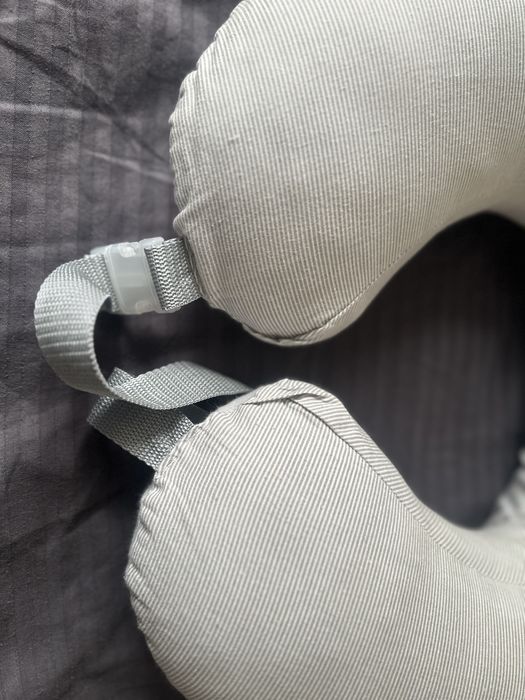 Подушка для годування дитини