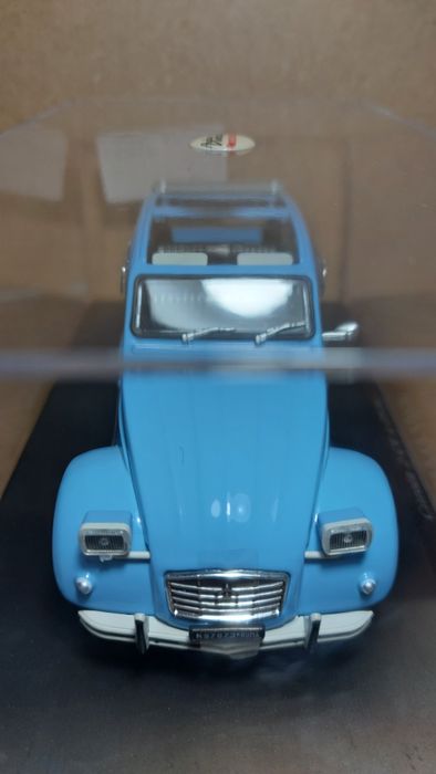 Citroen 2 CV 4 (1976) 1:24