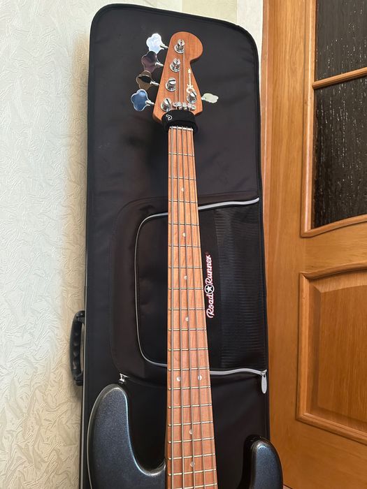 Charvel Pro-Mod San Dimas Bass PJ V Metallic Black Бас-гітара
