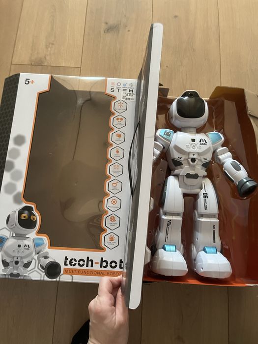 Nowa zabawka - robot SMYK