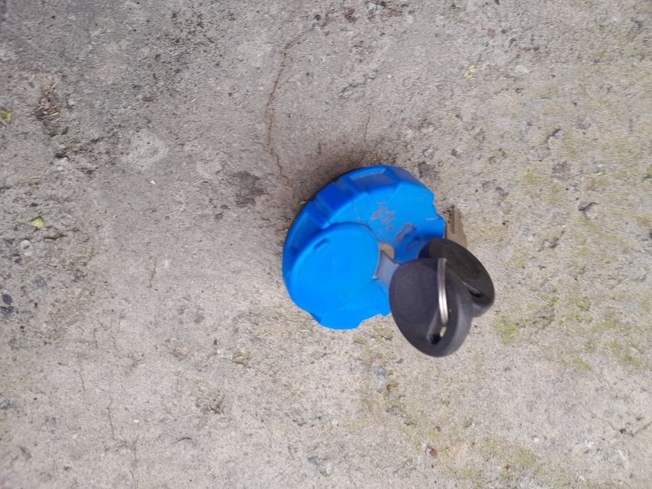 Крышка бака атблю