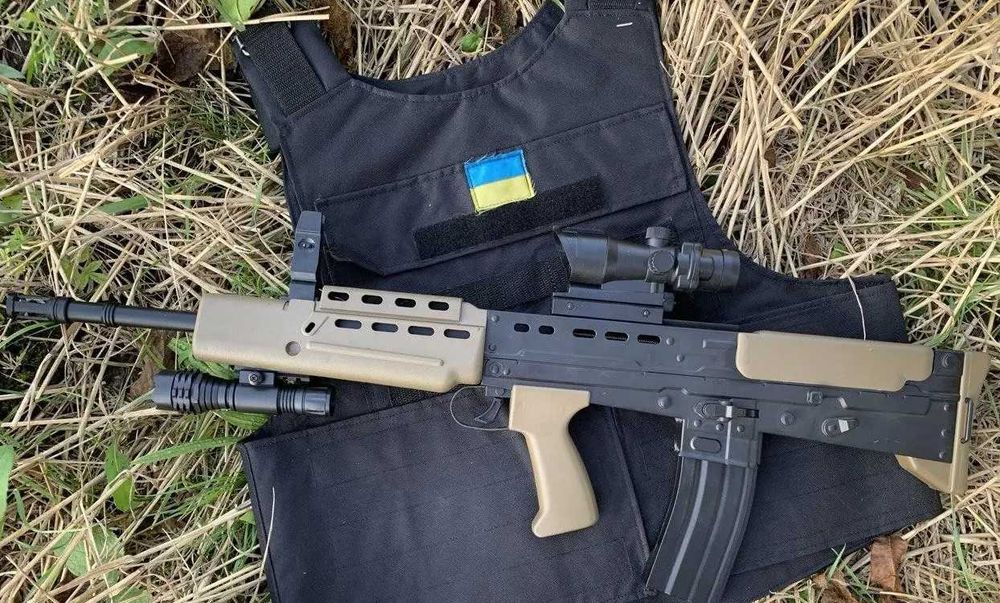 Дитячий Автомат Гвинтівка VIGOR L85A2 приціл та ліхтарик іграшковий на пластикових кульках 6 мм 87 см