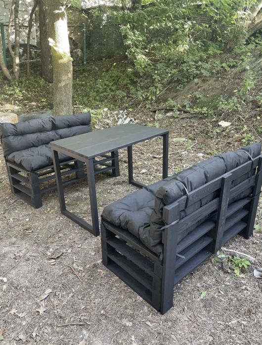 Меблі для тераси з дерева