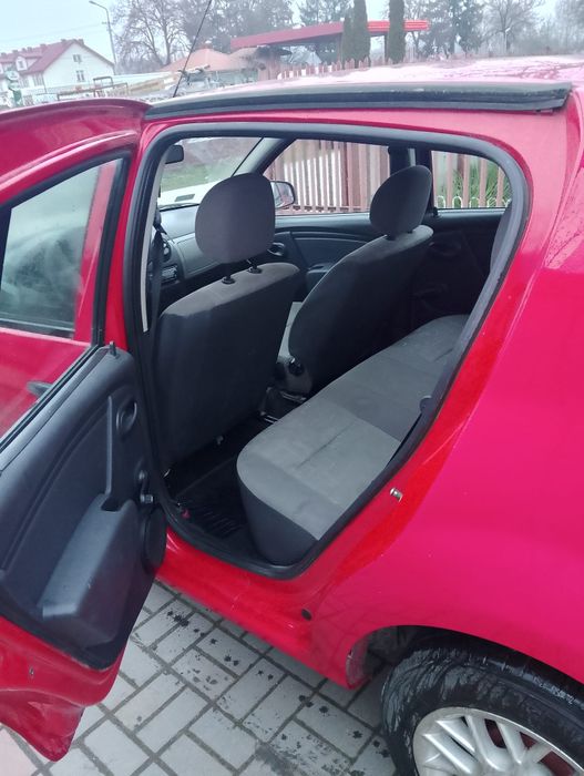 Dacia Sandero 1.4 2009r