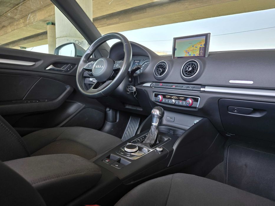 A3 Cabrio 1.4 TFSi S tronic 7 velocidades - 4 Lugares (IUC 148€)