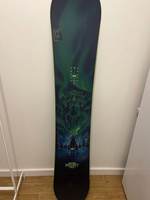 Deska snowboardowa Nitro Beast 157 Mid-Wide