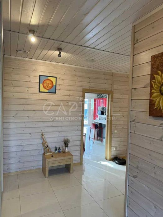 Оренда стильного будинку з басейном