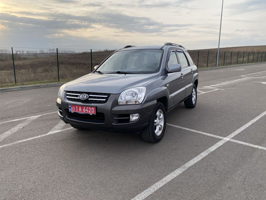 Свіжопригнана і розмитнена Kia Sportage 2.0б 2006