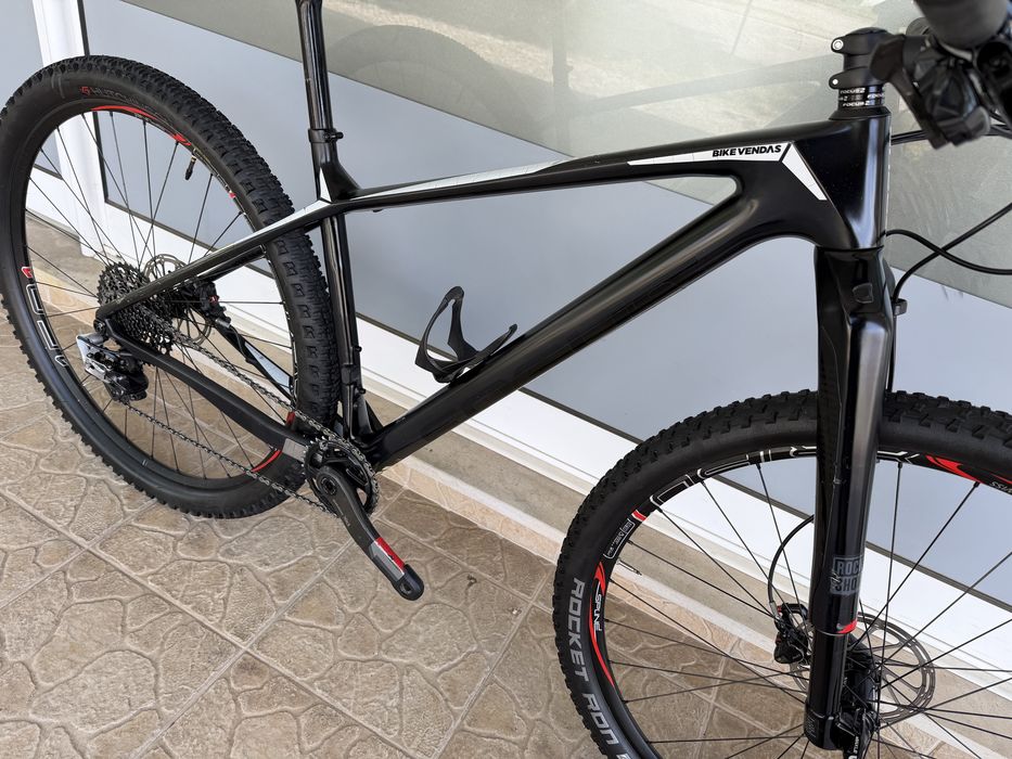 Bicicleta de BTT super equipada!!