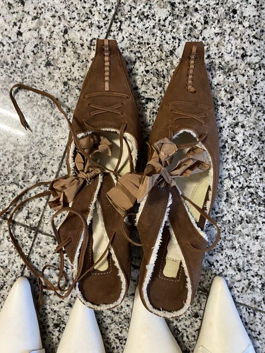 Stiletos brancos novos