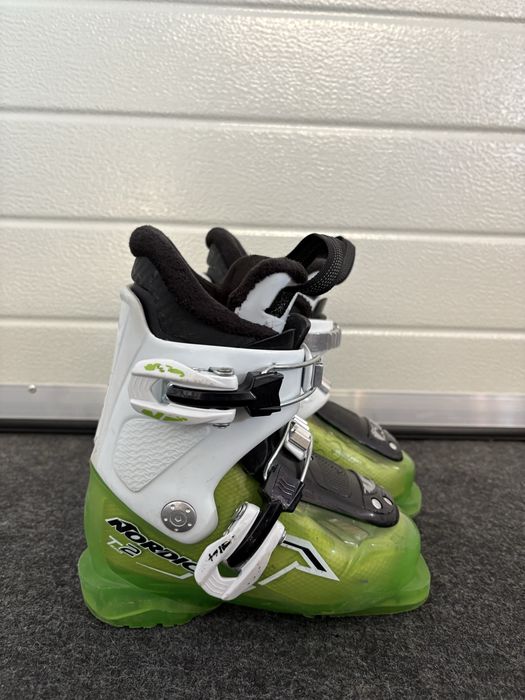 Buty narciarskie Nordica Team 2 - wkladka 16,5 cm - EU