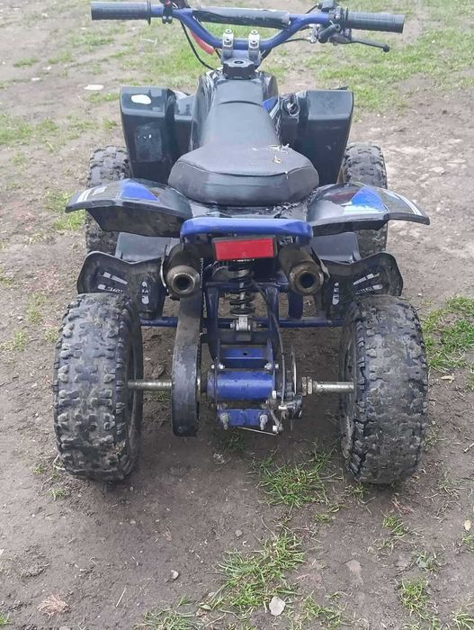 Дитячий квадроцикл