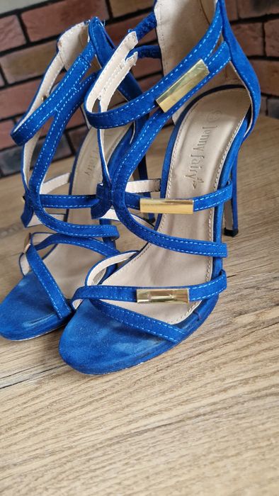 Buty na obcasie szpilki 35