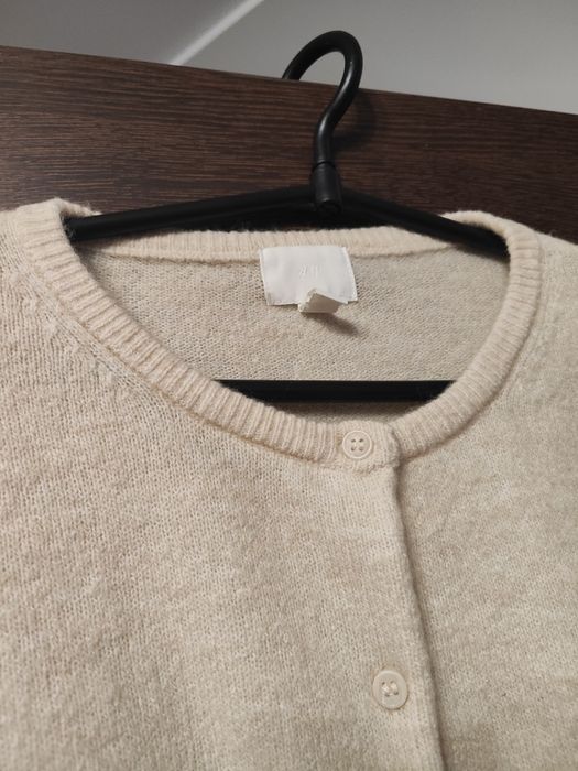 Sweter rozpinany kremowy