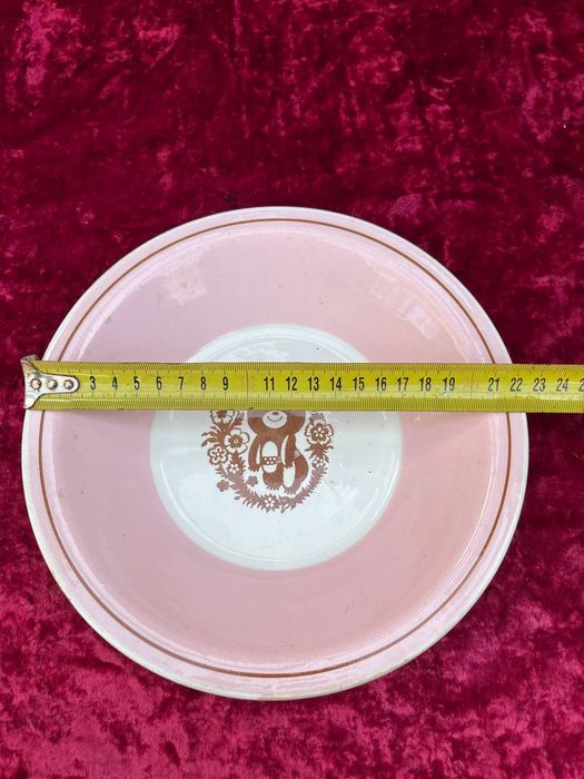 Миска ,тарелки разные  Буды.