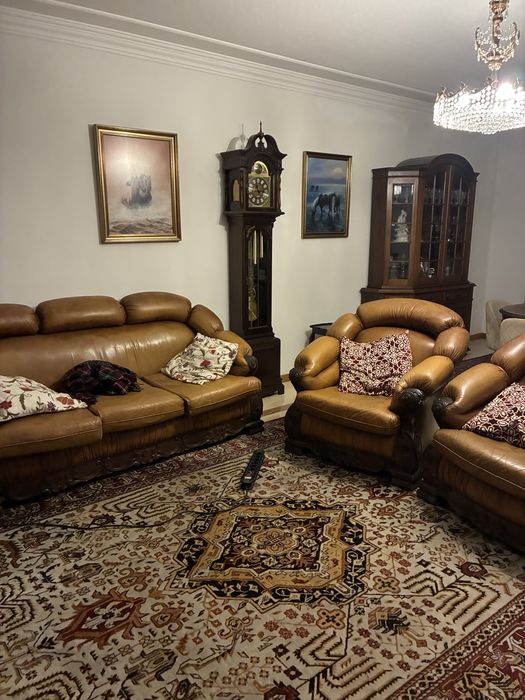 Vende-se Sofá e poltronas