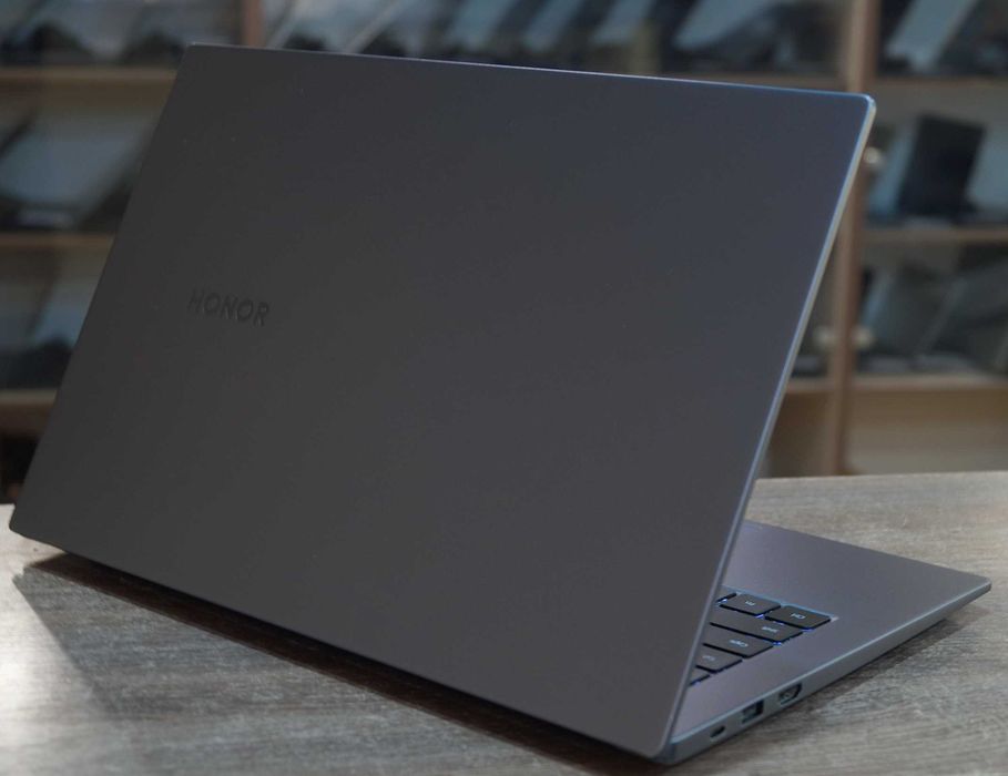 ГАРАНТІЯ Honor (IPS/Core i3-10110U/RAM 8ГБ DDR4/SSD 256ГБ)TVOYO