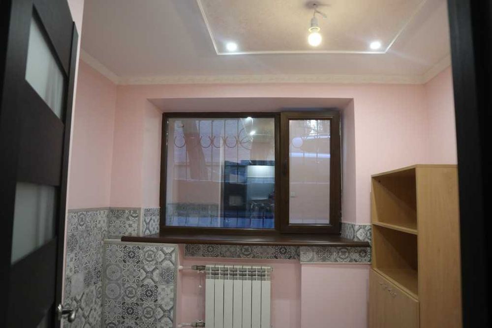 продам трехкомнатную квартиру ул. Мира