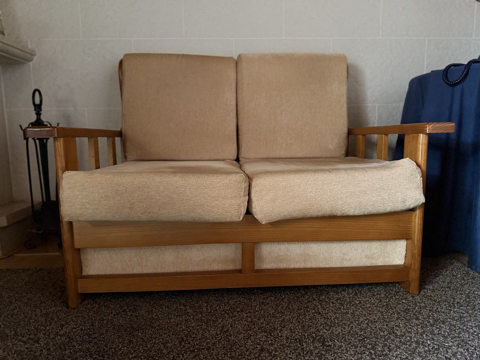 Sofa cama + sofa de 2 lugares em madeira maciça