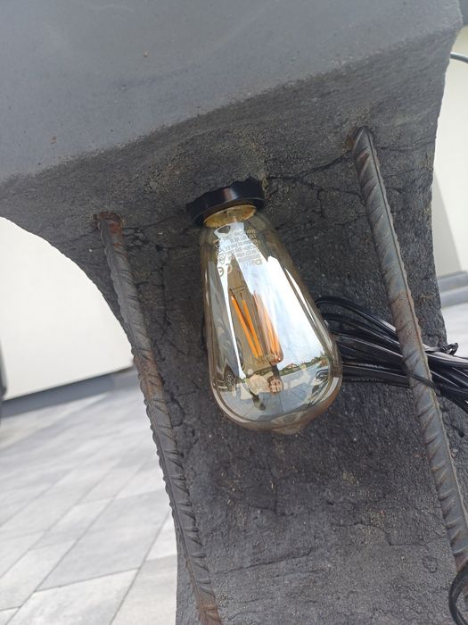 Betonowa lampa loft