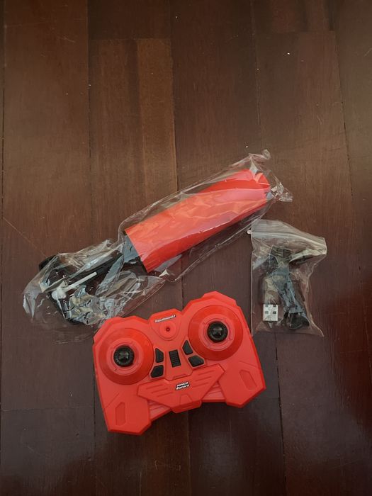 Carro Telecomandado Dupla face – À Prova de Água e Todo-o-Terreno