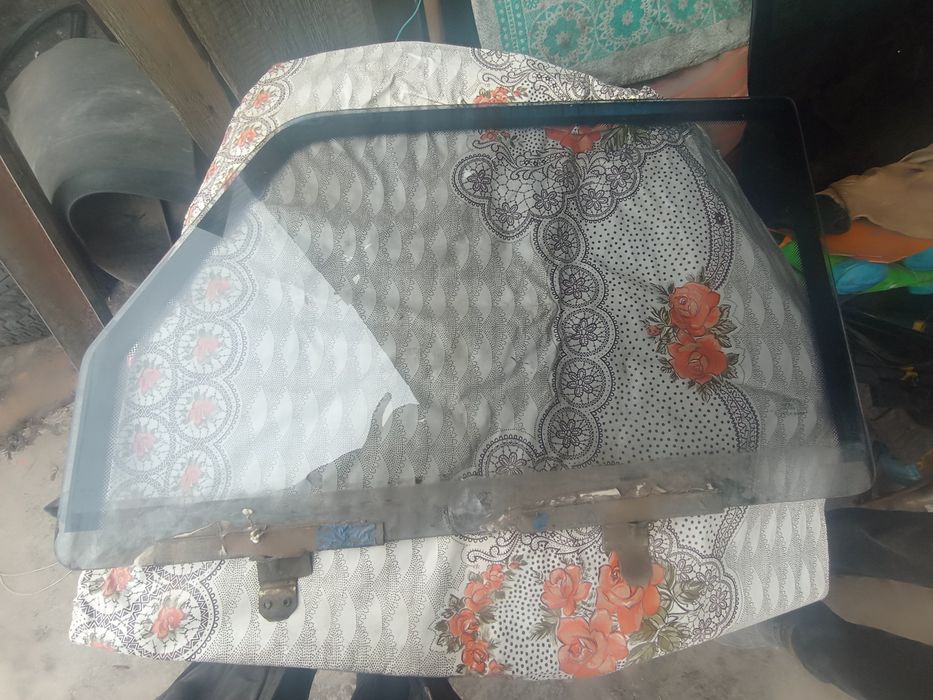 Стекла на ваз 2106