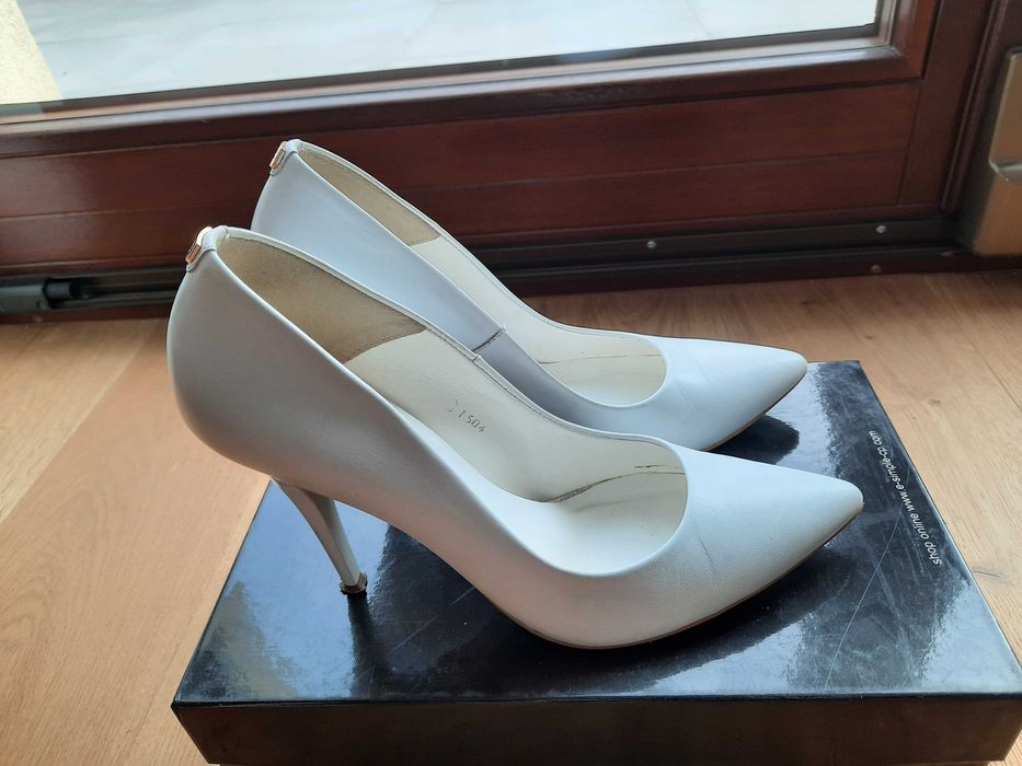 Buty  Bayla 40 Białe