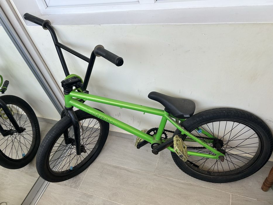 Продам трюковый велосипед BMX