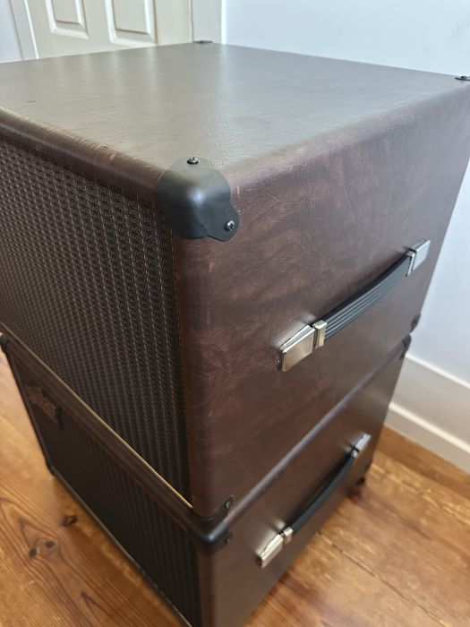 Colunas de baixo Aguilar DB112