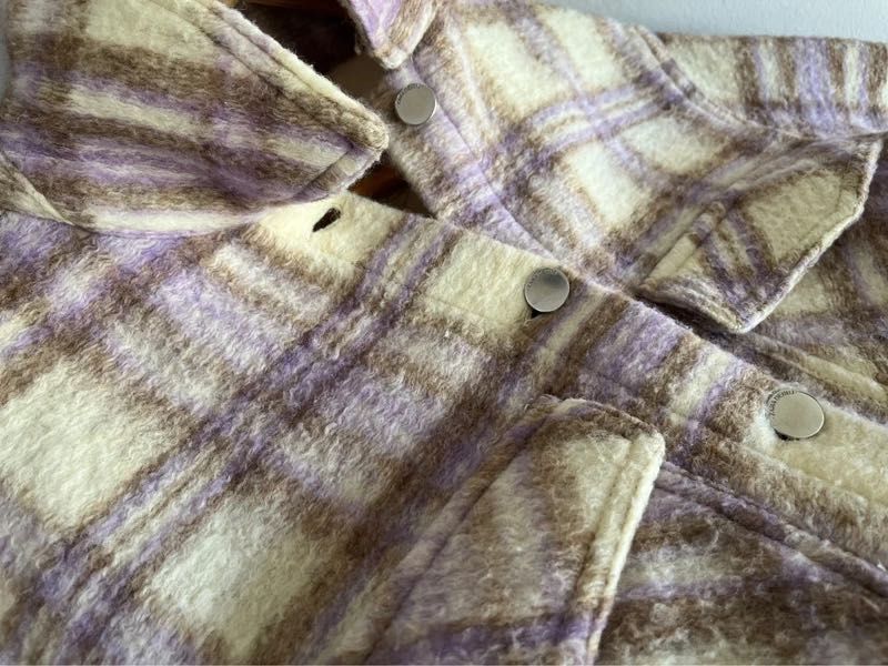 Casaco/Camisa Zara Bege e Lilás aos Quadrados (Oversized)