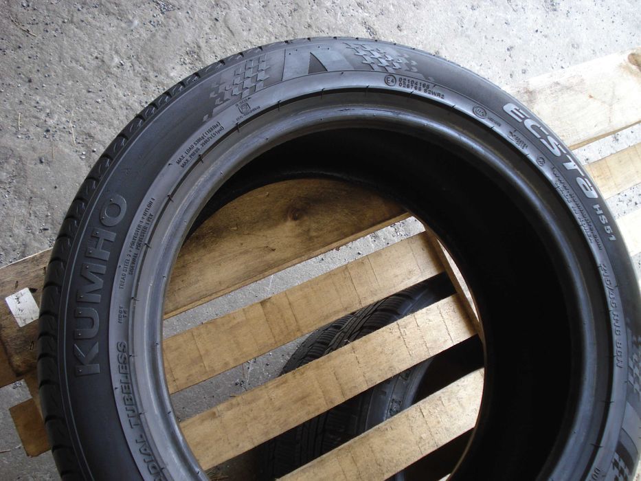 Kumho Ecsta HS51   215/45 r 16   4 - sztuki letnie