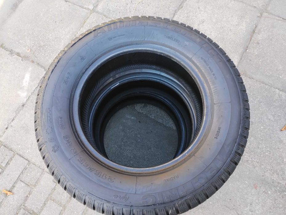 Całoroczne opony bieżnikowane 215/65 -16