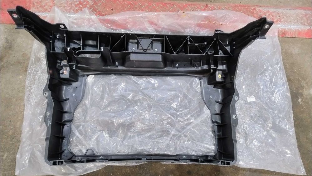 Телевізор/передня панель Ford Explorer 2016-19