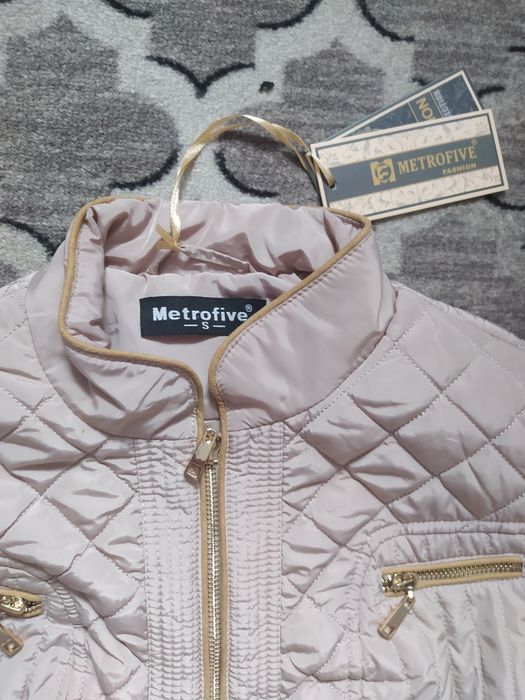 Kurtka wiosenna pikowana beżowa z kieszeniami Metrofive