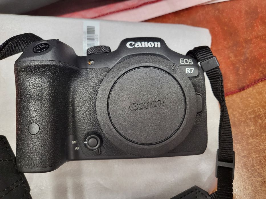 Aparat Canon Eos R7