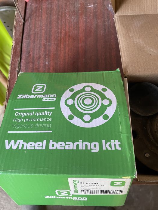 Ступиці із підшипниками skoda oktavia a5