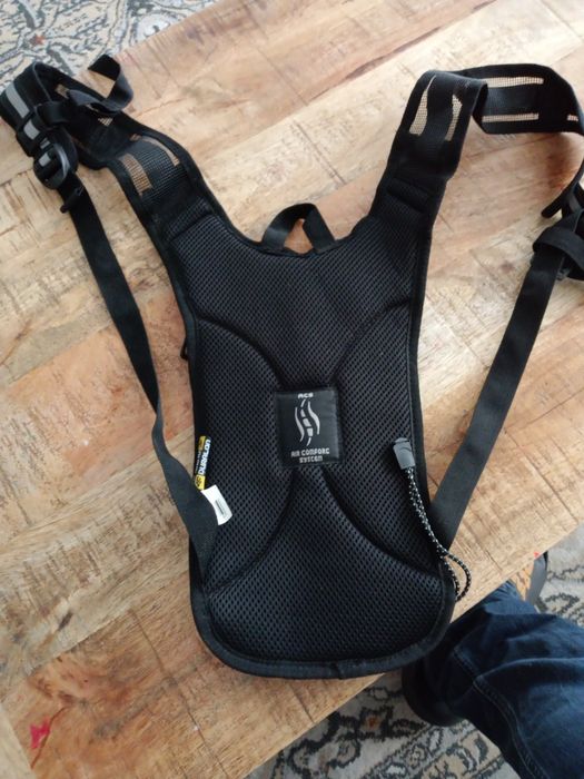 Plecak do biegania, lekki, sprytny, stan nówka