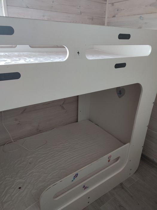 Łóżko dwupiętrowe