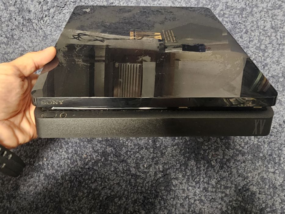 PS4 Slim 1TB Final Fantasy XV Luna Edition + Comando + Jogos