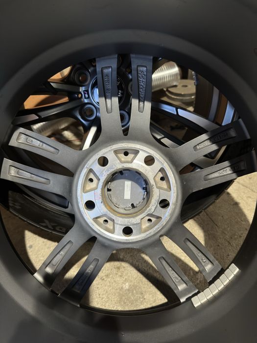 BMW f10 Nowe felgi z oponami 19x 245x40 - rozstaw szpilek 5x120