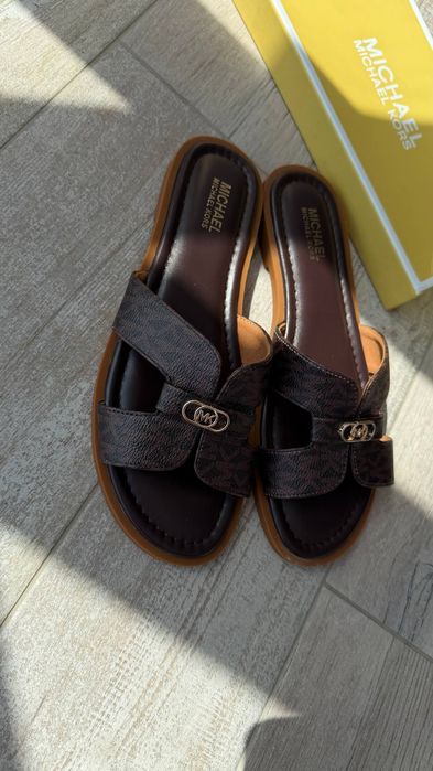 Шльопанці Michael Kors  кос  босоніжки тапочки
