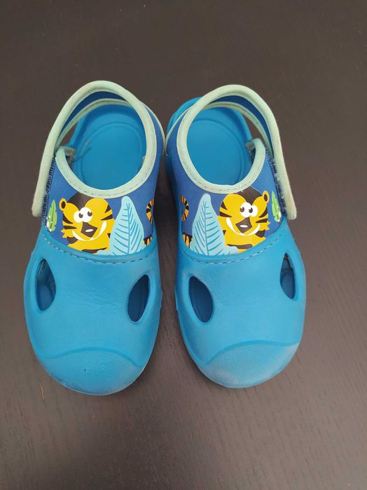 Crocs || Sandálias || Praia piscin