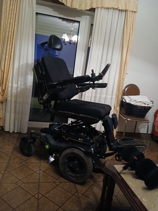 Cadeira elétrica Q700