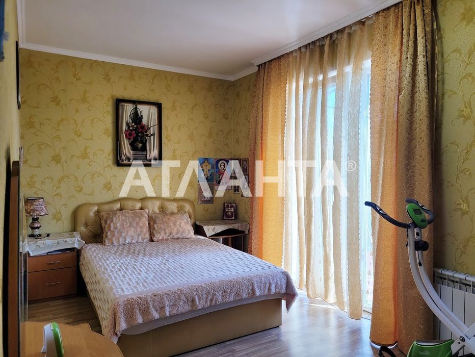 Танхаус с документами! Супер расположение!