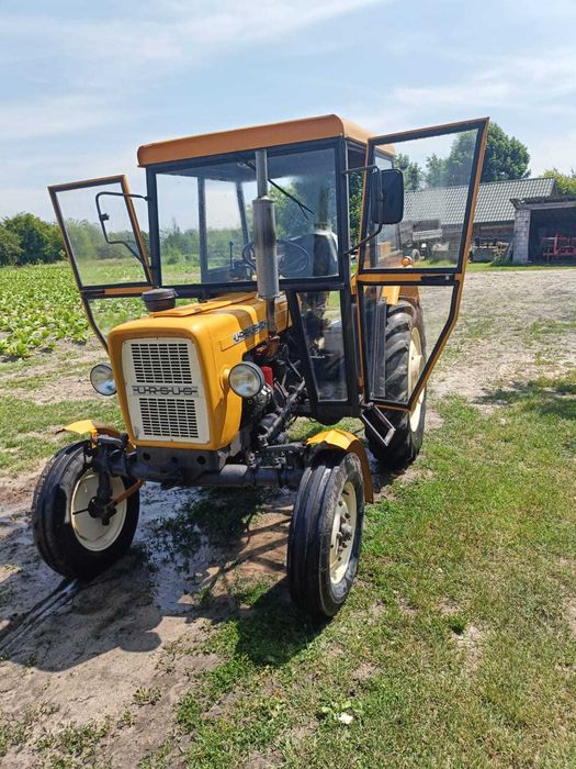 Ciągnik Ursus C330 (nie c330m) zarejestrowany 100% sprawny 74r BDB