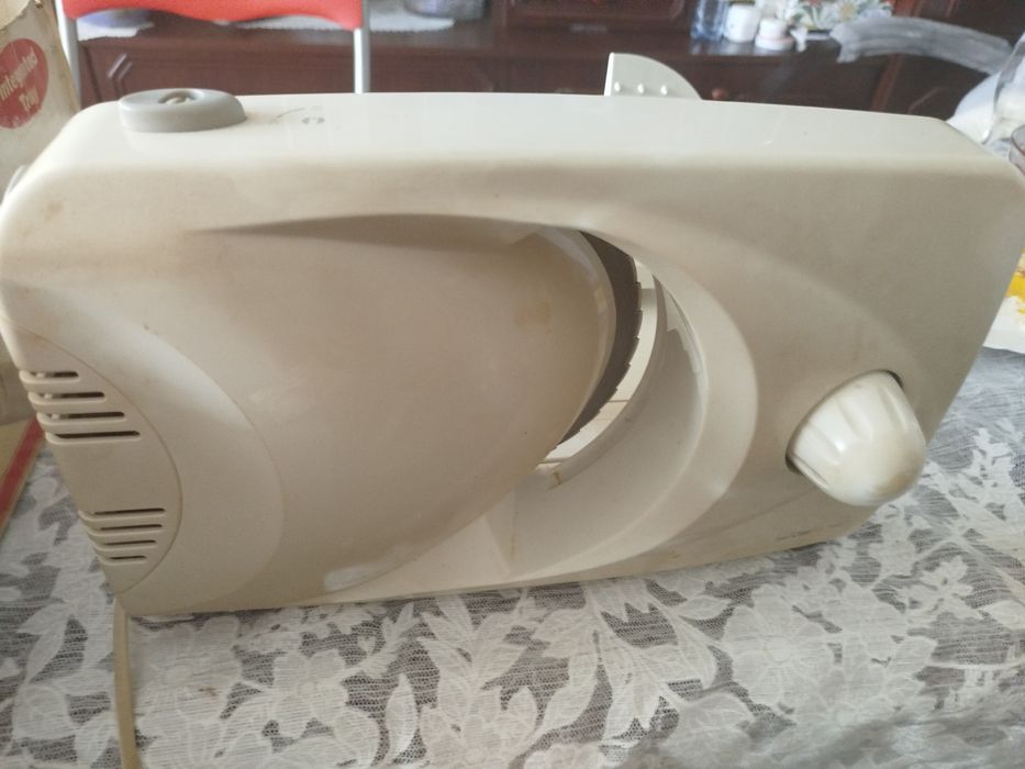 Krajalnica Clatronic AS 2716